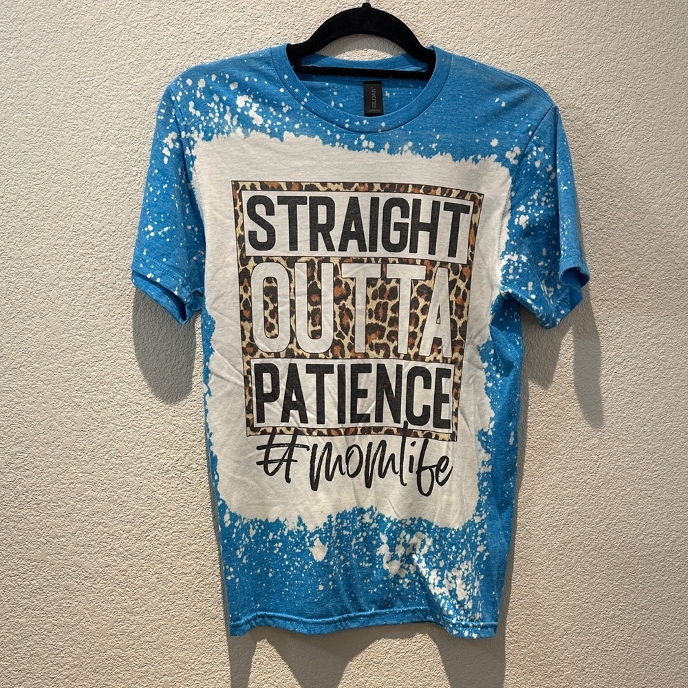 Gildan Softstyle Blue Tie-Dye “Mom Life” T-Shirt Size Small